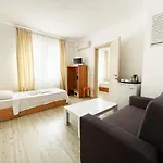 Zephyros מלון דטקה