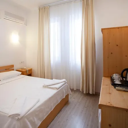 Hotel Zephyros 3*