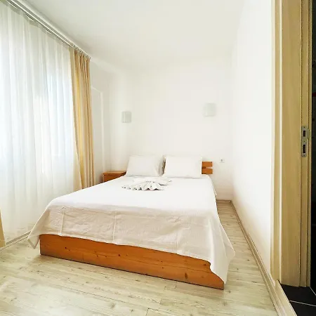 Zephyros Hotel 3*