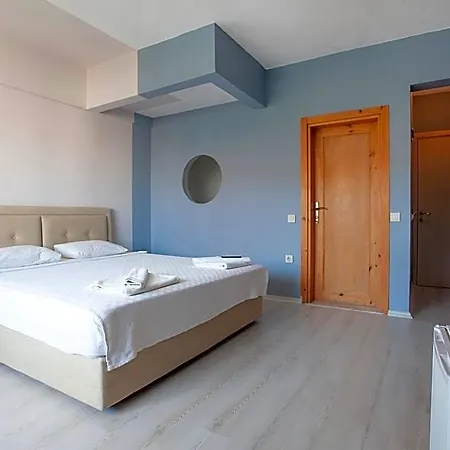 Zephyros Hotel