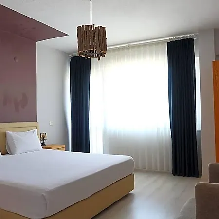 Hotel Zephyros 3*