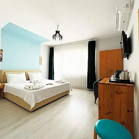 Zephyros Hotel